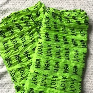 New York light green scarf